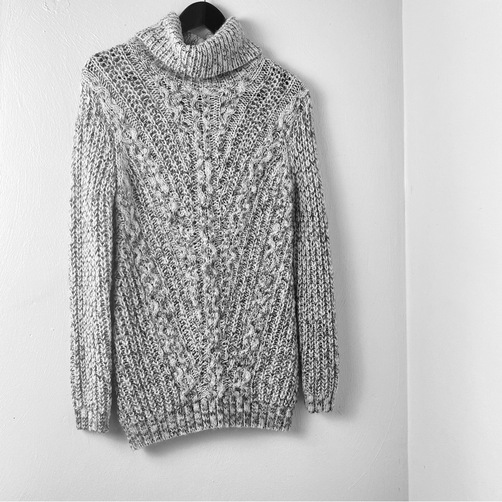 Forever 21 Women Gray Cable Knit 26% Wool Sweater Sz S - Picture 11 of 12